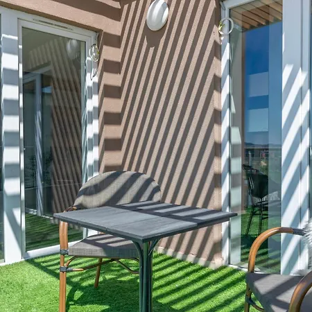 Dunapartman Budapest